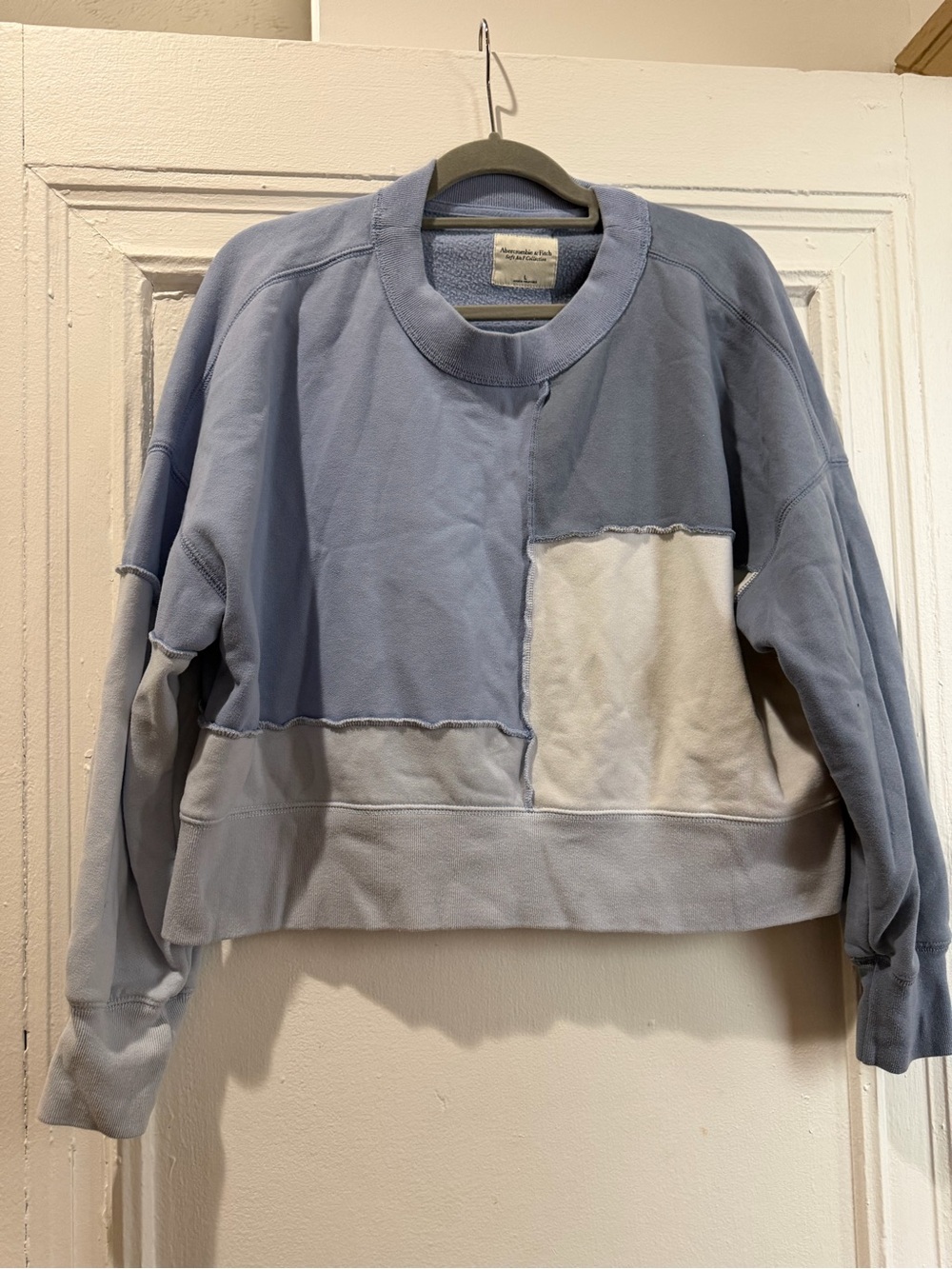 Abercrombie Patchwork Fleece Crew Sweatshirt Colorblock Light Blue L